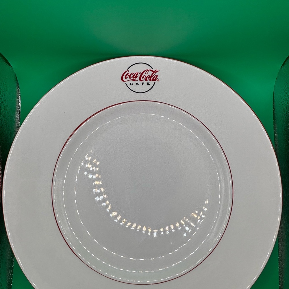 Coca-Cola Cafe White Plate